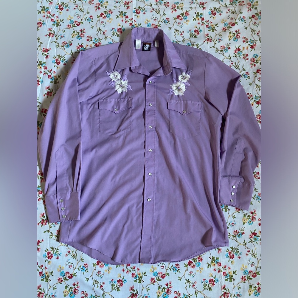 Vintage purple embroidered Pearl snap size L